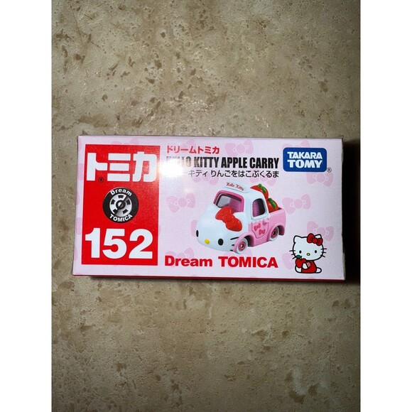 Takara Tomy Dream Tomica Hello Kitty Apple Carry Toy Car No.152 - Picture 2 of 4